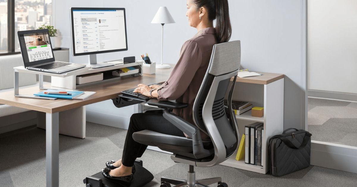 the-benefit-of-an-ergonomic-office-chair-in-ots