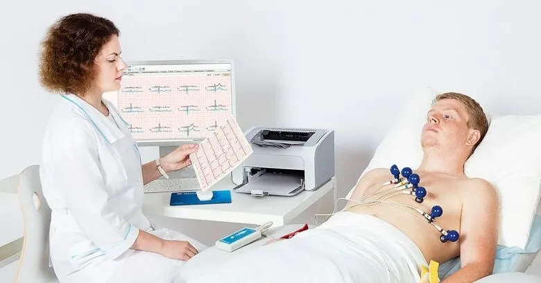 what-is-an-electrocardiogram-understanding-the-ecg-machine